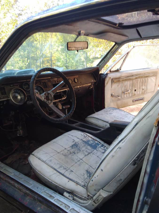 Note the Hollandia 100. The choice of mini-truck customizers in the 70s